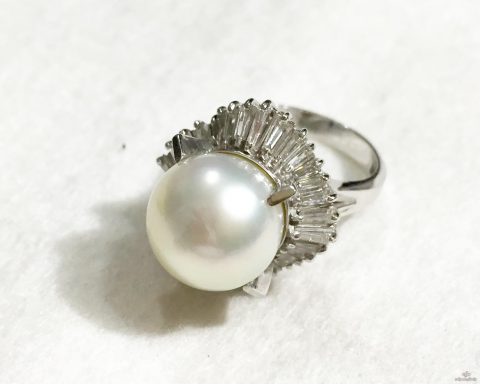 元の古いパールリング