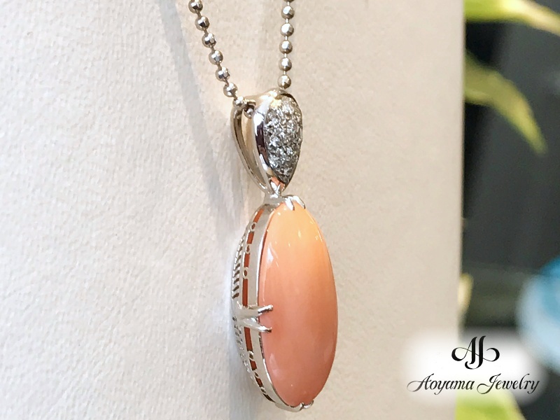 元のリングの腕はカットし、裏面も綺麗に整えております