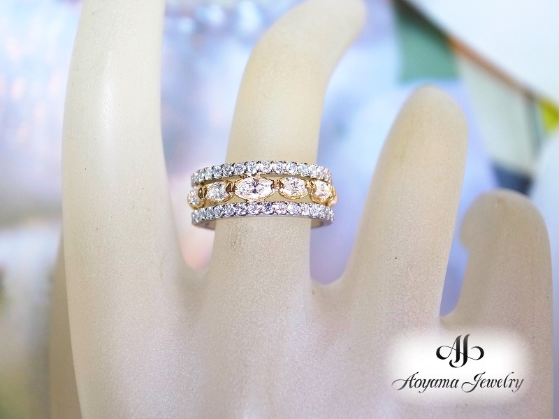 【着用イメージ】上下にダイヤモンドを挟んで少し華やかなリングに