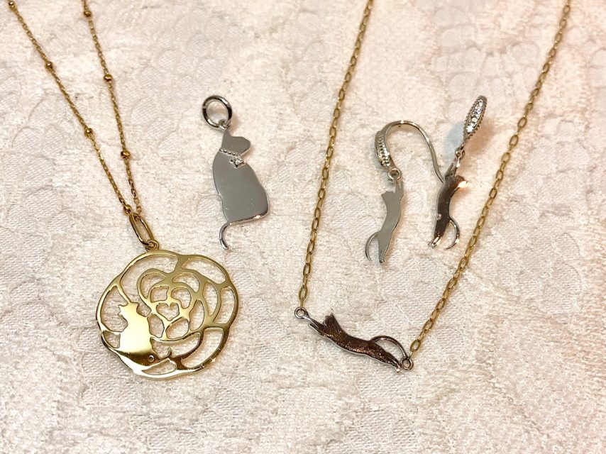 猫のジュエリー