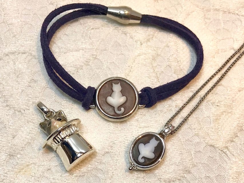 イタリア製のおしゃれな猫ジュエリー